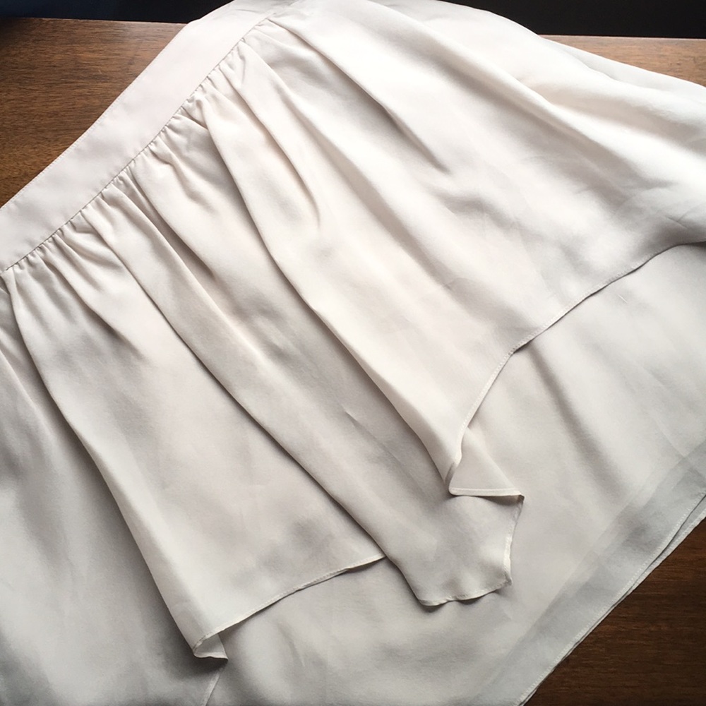 🎉HP🎉 NWT Banana Republic silk skirt
